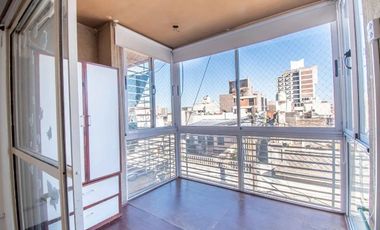 VENTA - Duplex de un dormitorio con balcón terraza.
