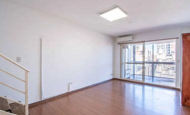 VENTA - Duplex de un dormitorio con balcón terraza.