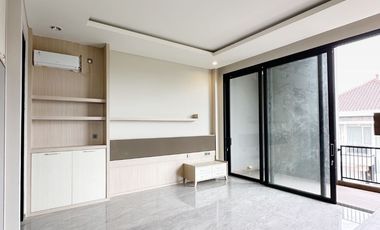 Dijual Rumah baru Gress termurah di kelasnya di Pakuwon City