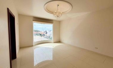 Residencia de lujo en Santa Lucía | 504 m² construcción | Recámara en planta baja