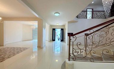 Residencia de lujo en Santa Lucía | 504 m² construcción | Recámara en planta baja