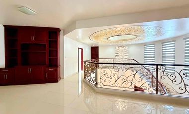 Residencia de lujo en Santa Lucía | 504 m² construcción | Recámara en planta baja