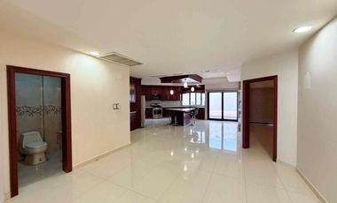 Residencia de lujo en Santa Lucía | 504 m² construcción | Recámara en planta baja