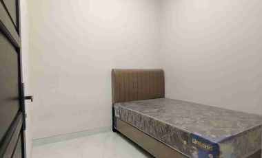 Rumah 1 M an Dalam Cluster Akses 2 Mobil Pinggir jalan raya Jagakarsa Jakarta selatan