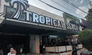 ARRIENDO LOCAL COMERCIAL  CUADRA PLAY  CABECERA