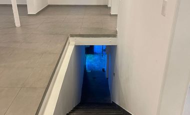 ARRIENDO LOCAL COMERCIAL  CUADRA PLAY  CABECERA