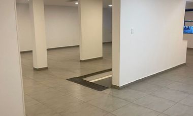 ARRIENDO LOCAL COMERCIAL  CUADRA PLAY  CABECERA