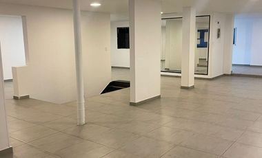 ARRIENDO LOCAL COMERCIAL  CUADRA PLAY  CABECERA