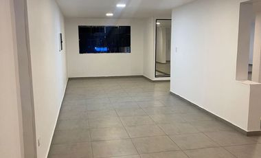 ARRIENDO LOCAL COMERCIAL  CUADRA PLAY  CABECERA