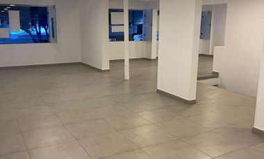 ARRIENDO LOCAL COMERCIAL  CUADRA PLAY  CABECERA