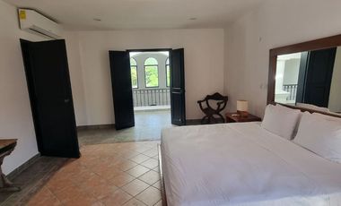 Amplia casa de 5 cuartos en Playacar