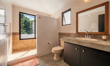 Amplia casa de 5 cuartos en Playacar