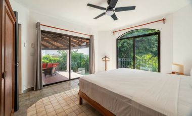 Amplia casa de 5 cuartos en Playacar