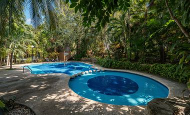 Amplia casa de 5 cuartos en Playacar