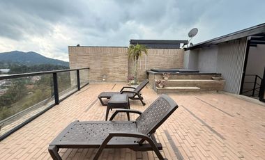 Amoblado HERMOSO dúplex alto de palmas