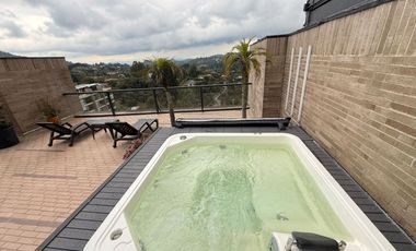 Amoblado HERMOSO dúplex alto de palmas