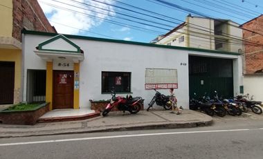 ARRIENDO BODEGA -ALMACEN Y OFICINAS