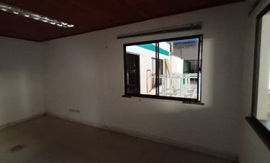 ARRIENDO BODEGA -ALMACEN Y OFICINAS