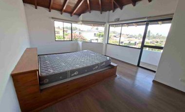 Venta Linda  casa Valle de los Chillos