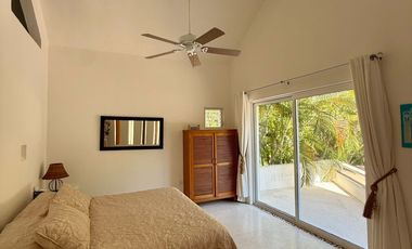 Casa Chocolate – Villa con Vista al Campo de Golf en Club Real, Playacar Fase II