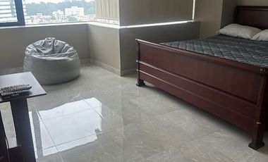 Se alquila departamento amoblado 2 dormitorios, Torres del Hilton Colon, GuayaquilS
