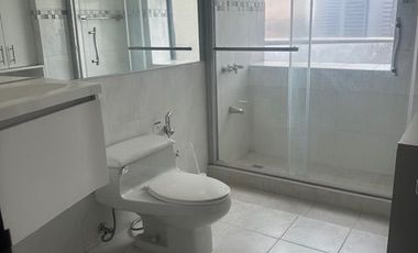 Se alquila departamento amoblado 2 dormitorios, Torres del Hilton Colon, GuayaquilS