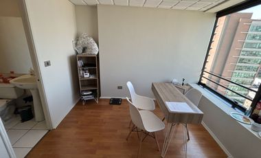 Inmejorable Ubicación A La Salida De Metro Pedro De Valdivia