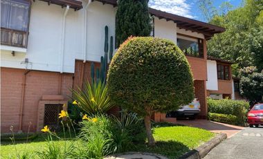 Casa en Loma del esmerldal