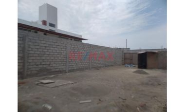 Alquilo Amplio Terreno Cercado Para Cualquier Tipo De Negocio En Huanchaquito Bajo , Area 220.50M2, S/. 1,000 Soles