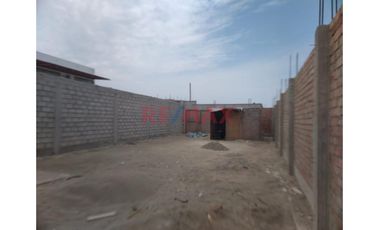 Alquilo Amplio Terreno Cercado Para Cualquier Tipo De Negocio En Huanchaquito Bajo , Area 220.50M2, S/. 1,000 Soles
