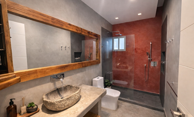 Penthouse Lock-Off con Alberca Privada en Venta | 3 Recámaras | Amueblado | Paneles Solares