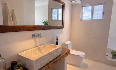 Penthouse Lock-Off con Alberca Privada en Venta | 3 Recámaras | Amueblado | Paneles Solares