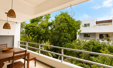 Penthouse Lock-Off con Alberca Privada en Venta | 3 Recámaras | Amueblado | Paneles Solares
