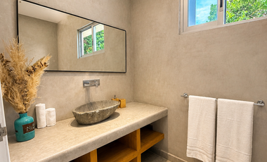Penthouse Lock-Off con Alberca Privada en Venta | 3 Recámaras | Amueblado | Paneles Solares