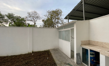 CASA en renta de cuatro habitaciones