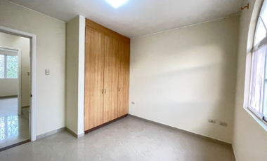 CASA en renta de cuatro habitaciones