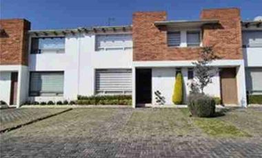 Se renta casa en privada dentro de fraccionamiento, Bosque de las Fuentes, Calimaya, Estado de México