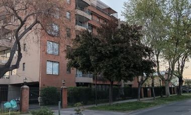 Arrienda Departamento en Renato Zanelli con Estacionamiento - comuna de Providencia