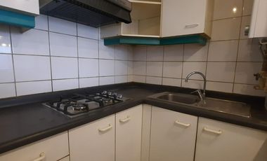 Arrienda Departamento en Renato Zanelli con Estacionamiento - comuna de Providencia