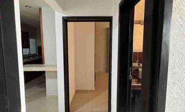 DEPARTAMENTO EN RENTA. 2 RECS  1 BAÑO, SALA, COMEDOR. EXCELENTE UBICACIÓN. SIN COCHERA