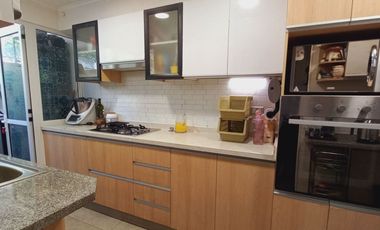 Oportunidad ! Exquisito Townhouse En Zona Residencial Ñuñoa