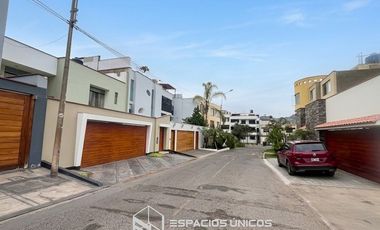 OCASIÓN TERRENO 300 m2 LA MOLINA