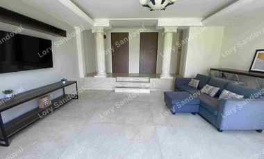 GRAN CASA EN RENTA EN TECAMACHALCO CON TERRAZAS PRIVADAS Y 9 HABITACIONES