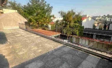 GRAN CASA EN RENTA EN TECAMACHALCO CON TERRAZAS PRIVADAS Y 9 HABITACIONES