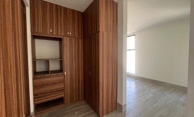 Av de Las Amazonas 1103, Lomas de La Presa, León