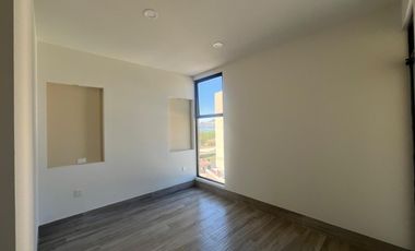 Av de Las Amazonas 1103, Lomas de La Presa, León