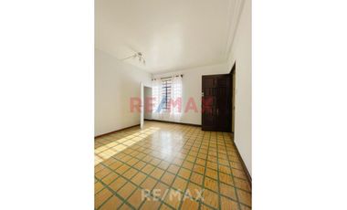 Alquilo amplio Dpto en Miraflores | 100 m² en 1er Piso