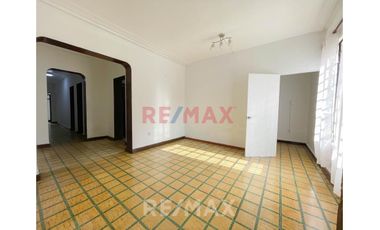 Alquilo amplio Dpto en Miraflores | 100 m² en 1er Piso