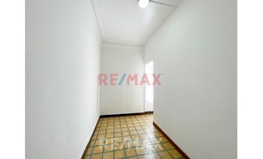 Alquilo amplio Dpto en Miraflores | 100 m² en 1er Piso