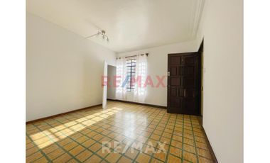 Alquilo amplio Dpto en Miraflores | 100 m² en 1er Piso